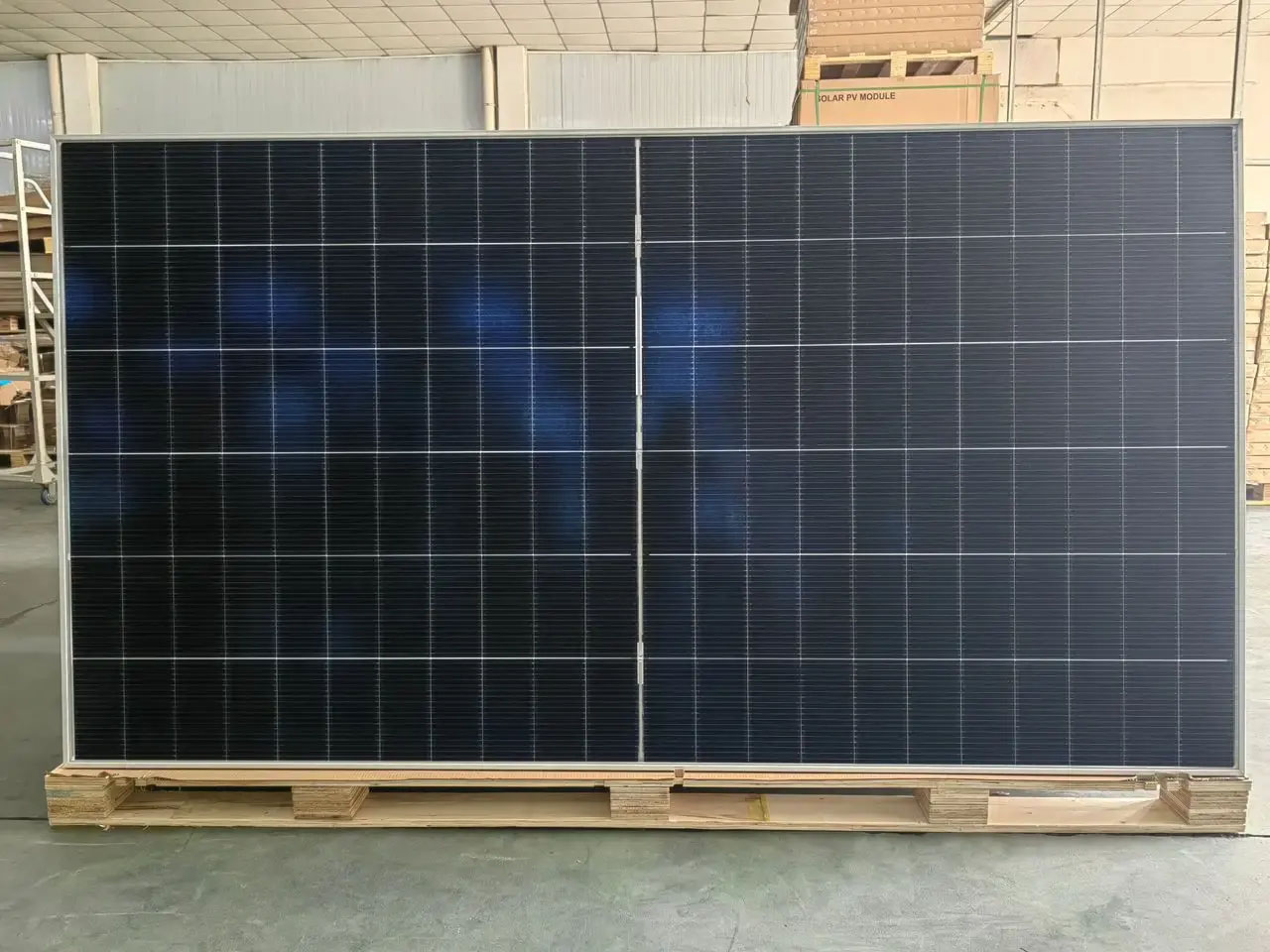 Jinko Avrupa Deposu N-Tipi Pv  - Jinko Solar Panel N-Type incelemesi ve fiyatı
